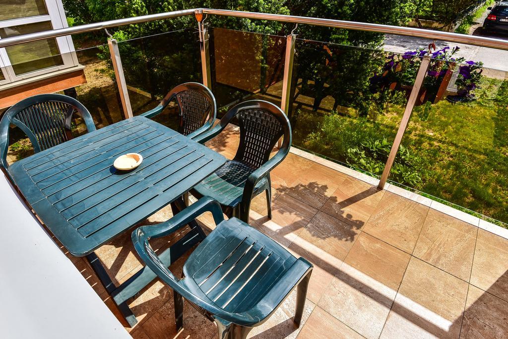 Neriesapartment No.3 With Terrace In Centrum 팔랑가 외부 사진